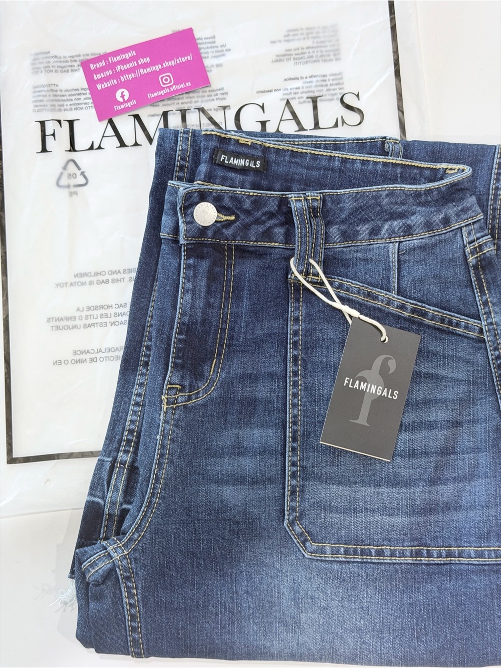 Women's wide straight leg midrise baggy pocket denim jeans. Size medium. - Picture 8 of 9